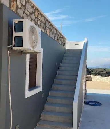 Vonies Private Stone House Casa de Férias *