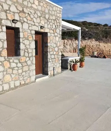 Vonies Private Stone House Casa de Férias Arkasa